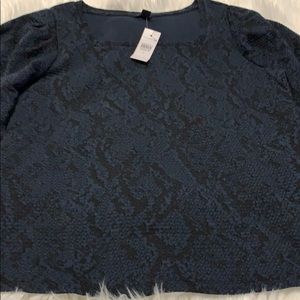 🔥NWT Ann Taylor Snakeskin Print Top Size Medium Teal